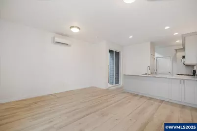 357 SE Kitzmiller Dr, Dallas, OR 97338 - Photo 2