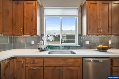 2044 NW Victory Av, Corvallis, OR 97330 - Photo 12