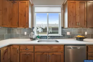 2044 NW Victory Ave, Corvallis, OR 97330 - Photo 12