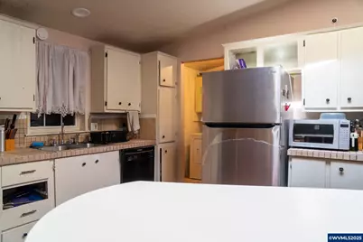 300 S Everest Rd #19, Newberg, OR 97132 - Photo 10