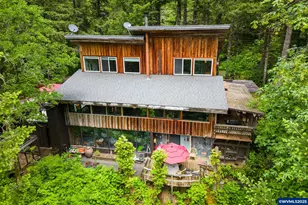 12251 SW East Creek Rd, Willamina, OR 97396 - Photo 4