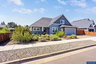 960 Grant St, Mount Angel, OR 97362 - Photo 2