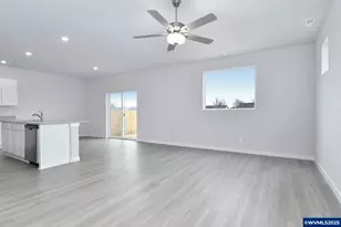 1393 Owl Ave, Woodburn, OR 97071 - Photo 4