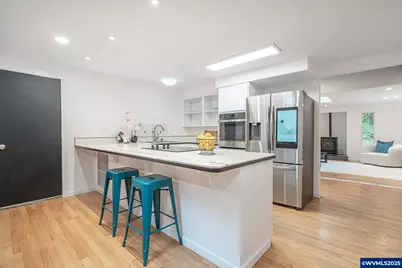 31722 McLoughlin Dr, Philomath, OR 97370 - Photo 10