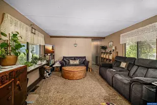 2200 Lancaster Dr SE, Salem, OR 97317 - Photo 6