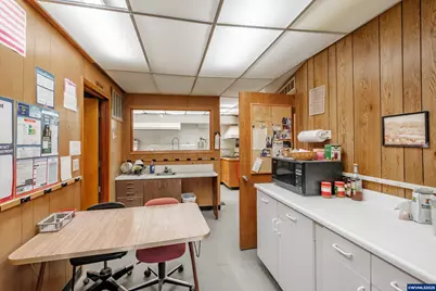 255 E 14th (-257) Av, Eugene, OR 97401 - Photo 30