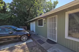 2325 Hawthorne Ave NE, Salem, OR 97301 - Photo 4