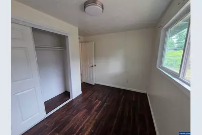 2325 Hawthorne Av NE, Salem, OR 97301 - Photo 16