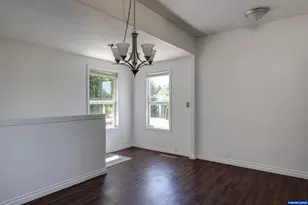 985 E College St, Mount Angel, OR 97362 - Photo 10