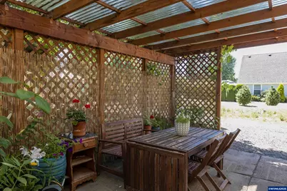 985 E College St, Mount Angel, OR 97362 - Photo 26