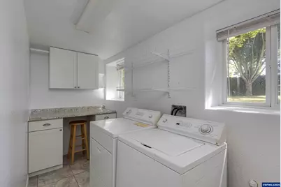 985 E College St, Mount Angel, OR 97362 - Photo 24