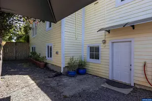 985 E College St, Mount Angel, OR 97362 - Photo 36