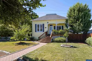 985 E College St, Mount Angel, OR 97362 - Photo 2