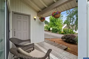 1450 SW Bridlewood Dr, Dallas, OR 97338 - Photo 6