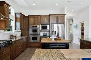 6219 NE Pettibone Dr, Corvallis, OR 97330 - Photo 8