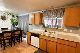 1051 Orchard Ln, Woodburn, OR 97071 - Photo 10