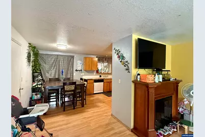 1051 Orchard Ln, Woodburn, OR 97071 - Photo 6