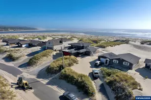 118 NW Oceania Dr, Waldport, OR 97394 - Photo 6