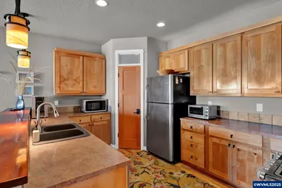 118 NW Oceania Dr, Waldport, OR 97394 - Photo 20