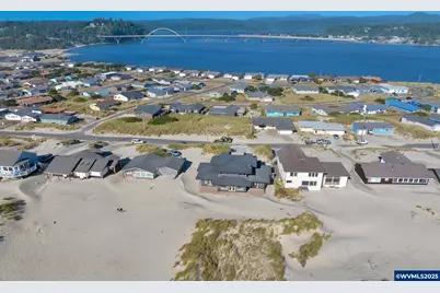 118 NW Oceania Dr, Waldport, OR 97394 - Photo 48