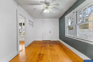 385 24th St SE, Salem, OR 97301 - Photo 6