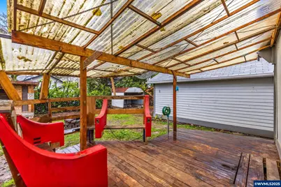 385 24th St SE, Salem, OR 97301 - Photo 18