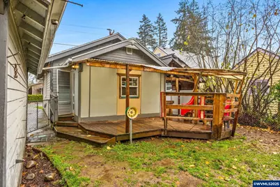 385 24th St SE, Salem, OR 97301 - Photo 20
