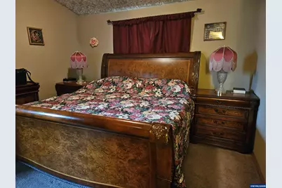 738 Oscar Ln SE, Salem, OR 97317 - Photo 16