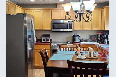 738 Oscar Ln SE, Salem, OR 97317 - Photo 4