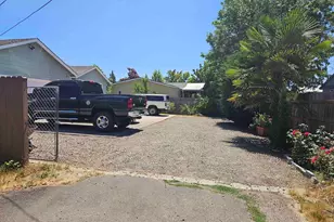 738 Oscar Ln SE, Salem, OR 97317 - Photo 2