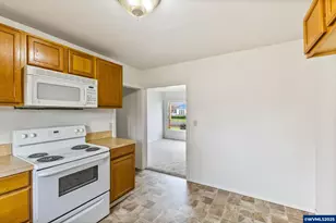 1141 SE Lewis St, Dallas, OR 97338 - Photo 10