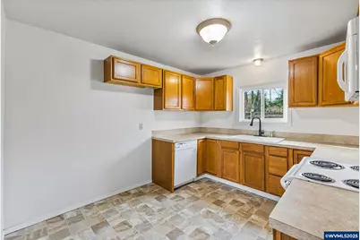 1141 SE Lewis St, Dallas, OR 97338 - Photo 8