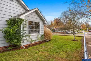 1605 Cottage St NE, Salem, OR 97301 - Photo 4