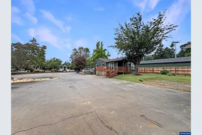173 Salem Heights Av SE, Salem, OR 97302 - Photo 2