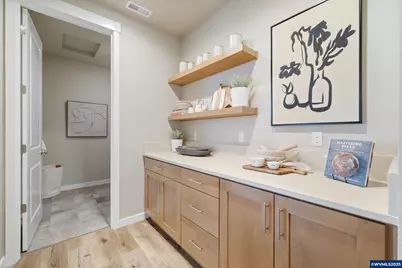 3076 Olympic St, Woodburn, OR 97071 - Photo 2