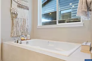 3076 Olympic St, Woodburn, OR 97071 - Photo 14