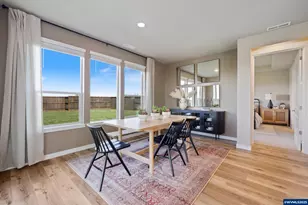 3076 Olympic St, Woodburn, OR 97071 - Photo 8