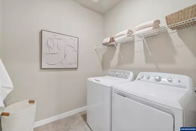 3076 Olympic St, Woodburn, OR 97071 - Photo 4