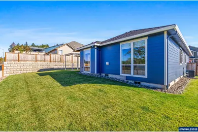 625 NW Crater Lake Dr, Dallas, OR 97338 - Photo 32