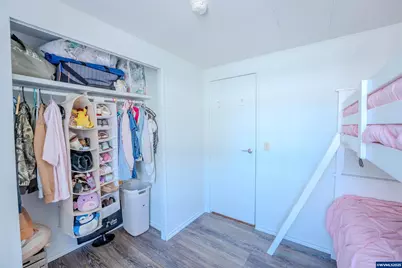 1065 Pacific Hwy #4, Woodburn, OR 97071 - Photo 24