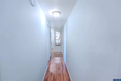 1065 Pacific Hwy #4, Woodburn, OR 97071 - Photo 16