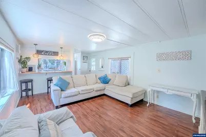 1065 Pacific Hwy #4, Woodburn, OR 97071 - Photo 8