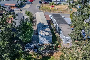 1065 Pacific Hwy, Woodburn, OR 97071 - Photo 32