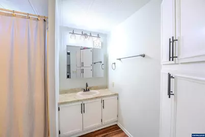 1065 Pacific Hwy #4, Woodburn, OR 97071 - Photo 18