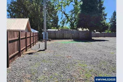 2123 Main St, Sweet Home, OR 97386 - Photo 2