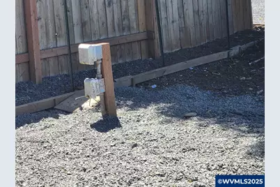 2123 Main St, Sweet Home, OR 97386 - Photo 4