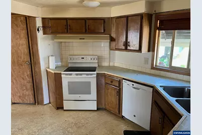 5422 Portland #122 Rd NE, Salem, OR 97305 - Photo 4