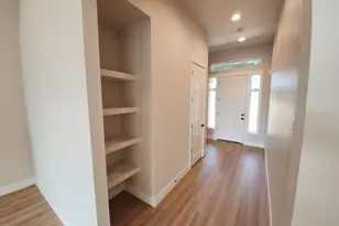 657 Magnolia Av, Woodburn, OR 97071 - Photo 6