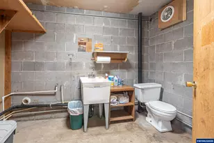 36765 Glaser Dr, Scio, OR 97374 - Photo 32