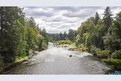 1049 N River Dr, Sweet Home, OR 97386 - Photo 4